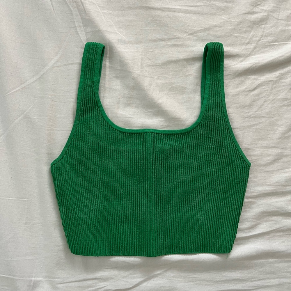 Aritzia Babaton Crop Top